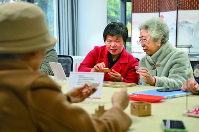 “老有所乐”照进现实开元棋牌适老玩具让(图3)